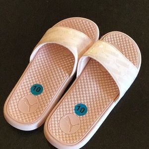 PUMA light pink Eva slip on